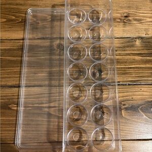 Acrylic Egg Storage Container- like new